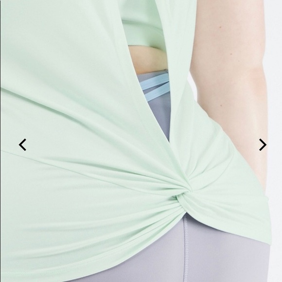 Fabletics Blake Open Back Twist Tank - Picture 5 of 6